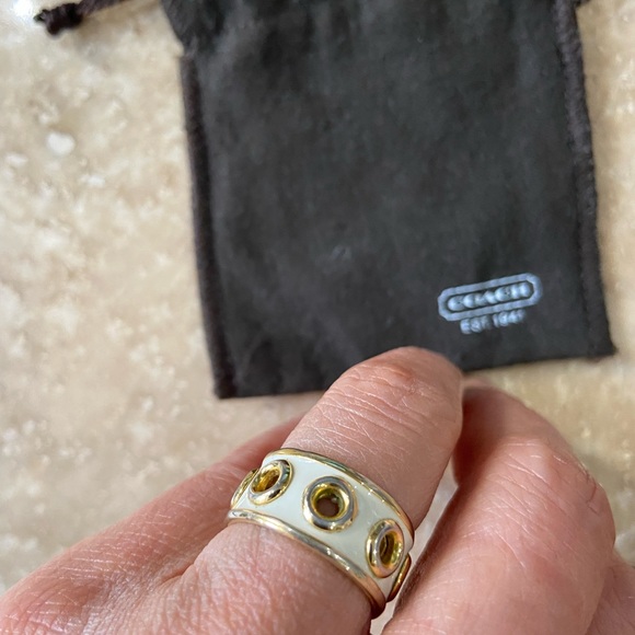 Coach ring - Picture 3 of 3